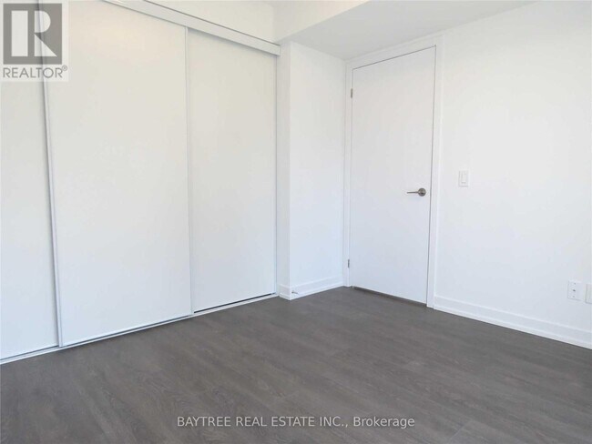 Building Photo - 125 Redpath Ave