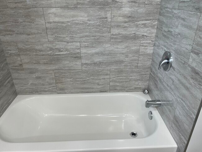 Foto del edificio - 15277 Triskett Rd