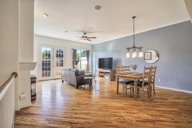 Foto del edificio - 4884 Sanctuary Grove