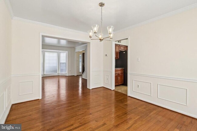 Foto del edificio - 820 Chatsworth Dr