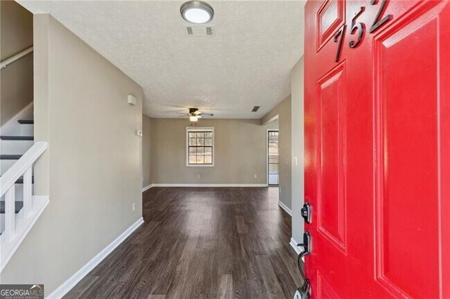 Foto del edificio - 752 Barnes Mill Trace NE