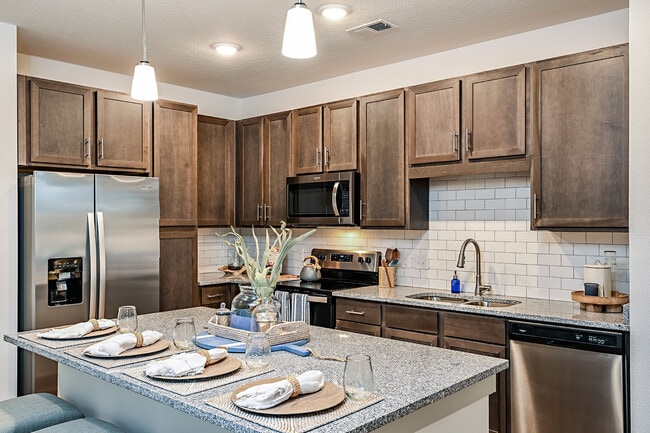 Building Photo - Aspire at Silverleaf