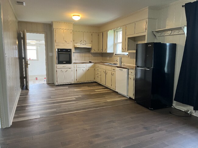 Foto del edificio - 1605 Edgewood Dr