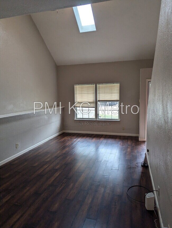 Foto del edificio - 15811 E 20 St S