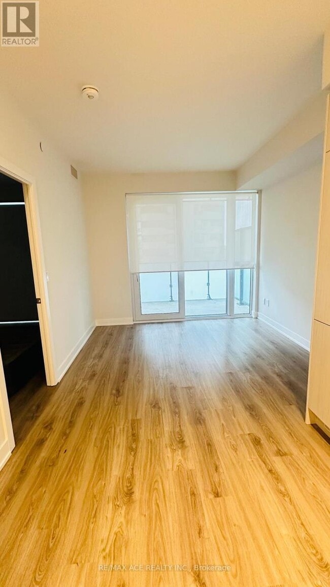 Building Photo - 430 Square One Dr