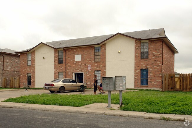 Windsor Oaks Apartments Windsor Oaks Apartments