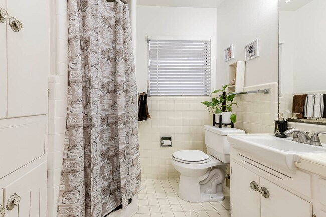 Foto del edificio - 359 Langton Dr