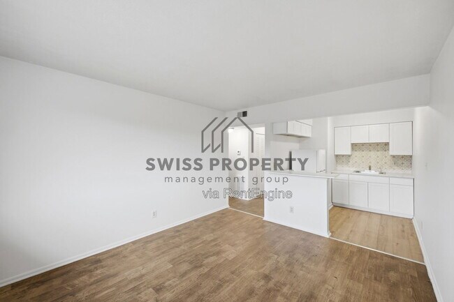 Foto del edificio - 544 Riverview Dr