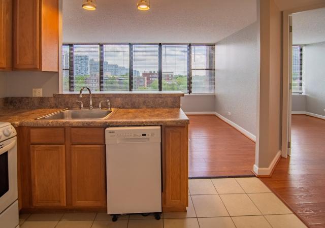 Foto principal - 1 bedroom in CHICAGO IL 60616