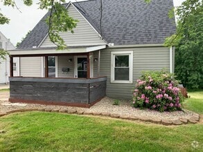Building Photo - 773 Forest Dr
