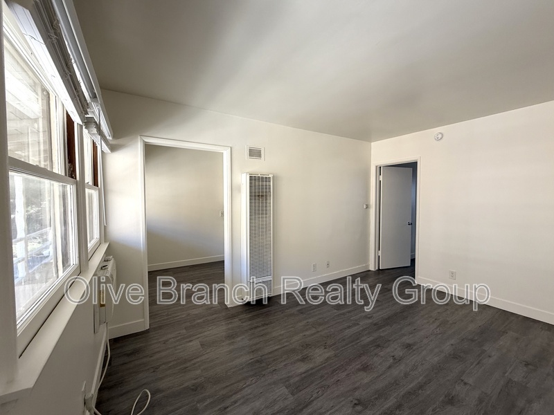 Primary Photo - 22719 Del Valle St