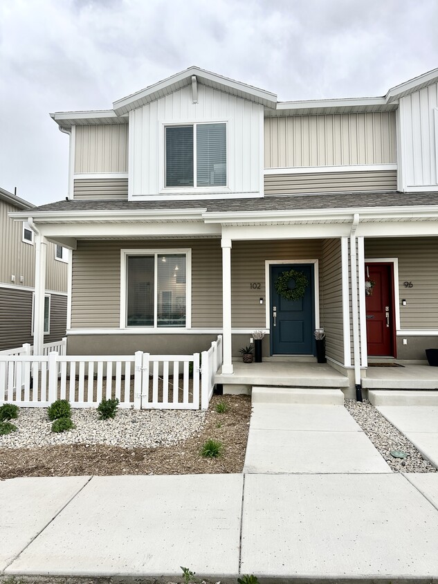 Foto principal - 102 E Fairmont Pl