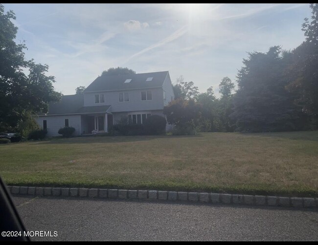 Building Photo - 1 Somers Ct