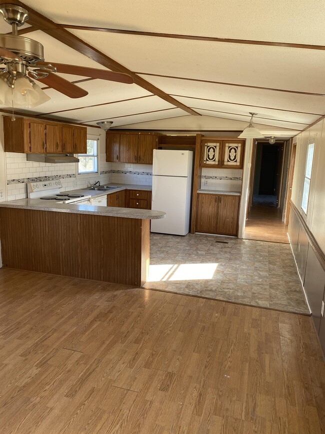 Building Photo - 1036 Millcreek Ct