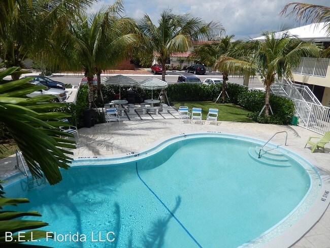 Building Photo - 4552 Bougainvilla Dr