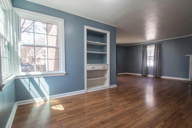 Building Photo - 4654 N Ironwood Ln