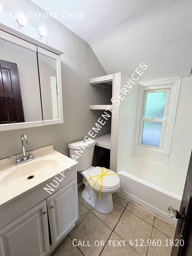Foto del edificio - 189 Oxford Dr