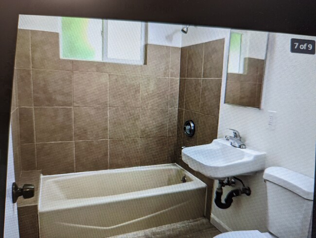 Foto del edificio - 2615 D St