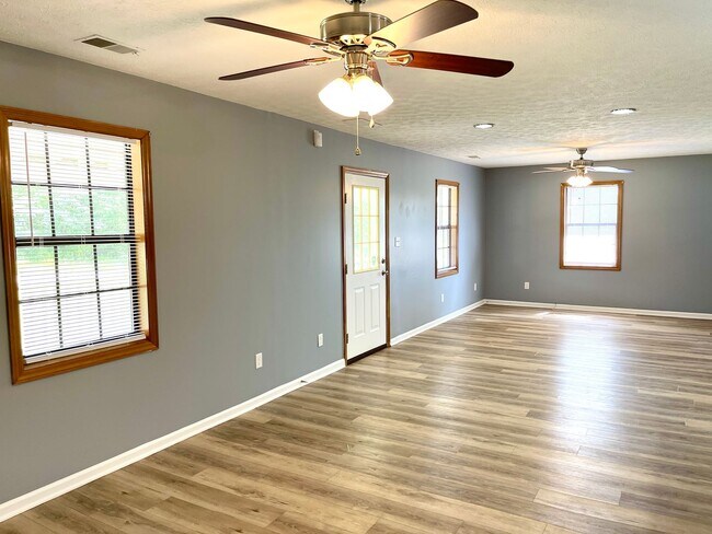 Foto del edificio - SPACIOUS & Welcoming 4 Bedroom & 3 Bathroo...