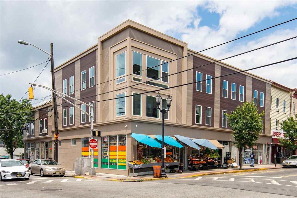 Foto principal - 801 Summit Ave