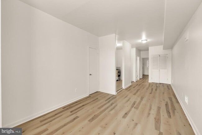 Foto del edificio - 1102 K St SE