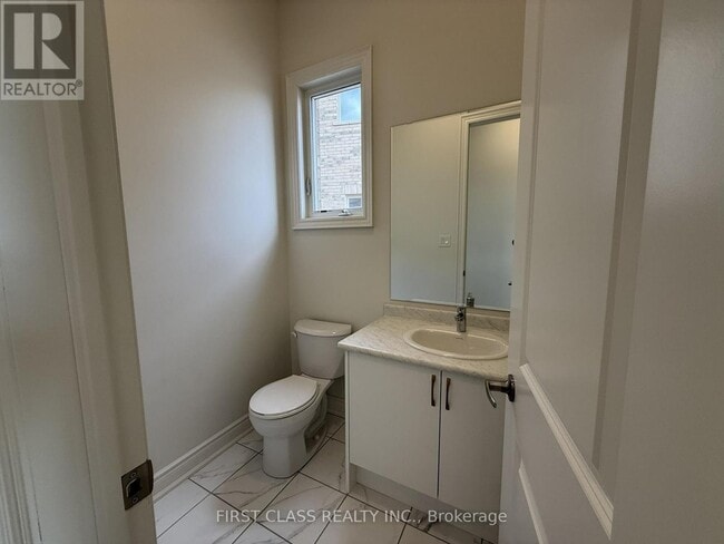 Building Photo - 93 Boccella Cres