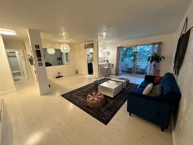 Foto del edificio - 5625 N Sumner Wy