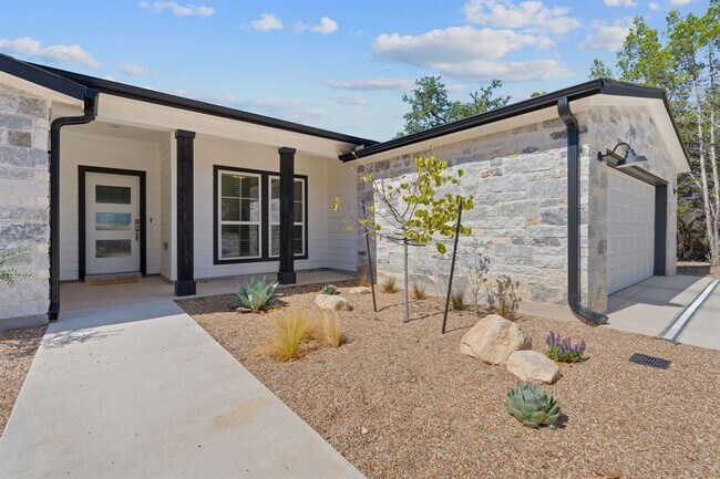 Foto del edificio - 21102 Brewer Ln