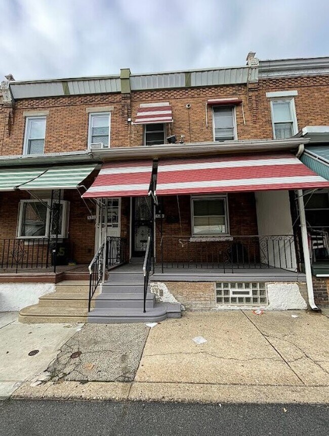 Foto del edificio - BIG THREE BEDROOM HOUSE - PHA Vouchers Only