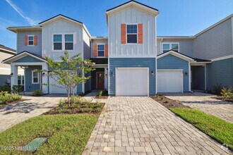 Building Photo - 95 Pinebury Ln