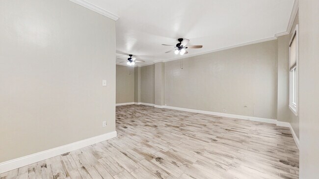 Foto del edificio - 631 O'Farrell St