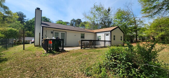 Foto del edificio - Room in House on White Oak Trail