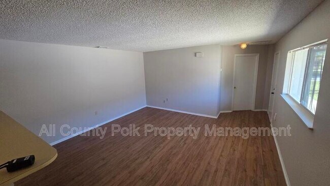 Foto del edificio - 2116 Brandy Pl