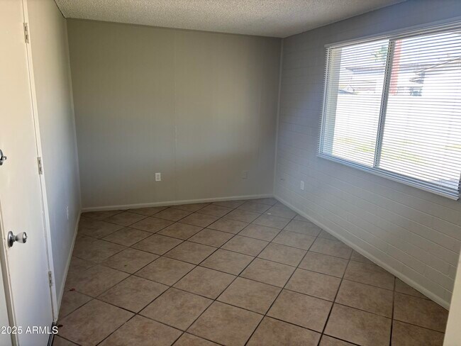Foto del edificio - 13631 N 35th St