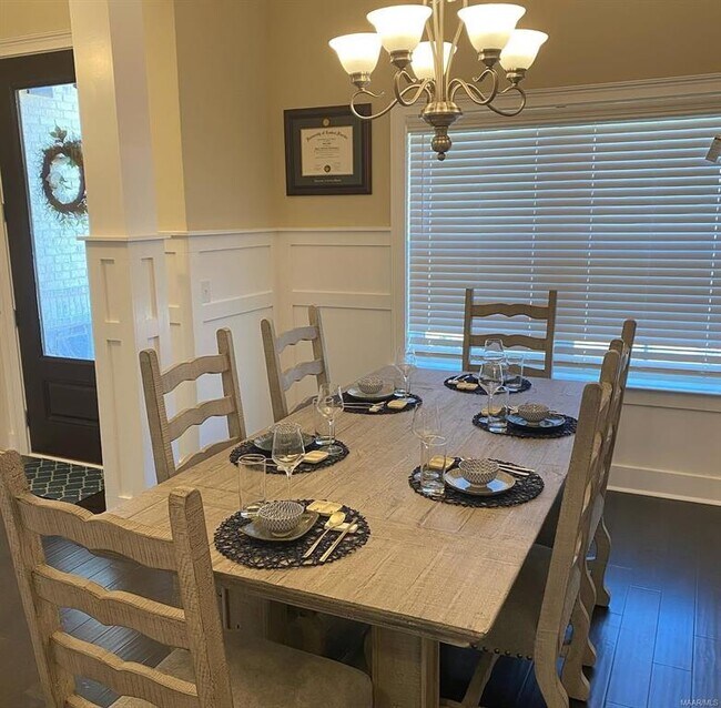 Foto del edificio - 8621 Melbourne Cir