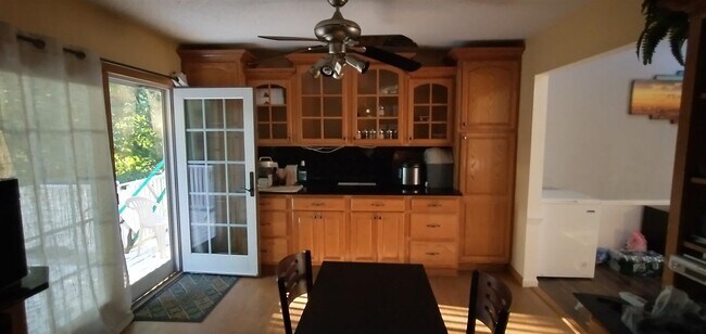 Building Photo - 27 Garling Dr