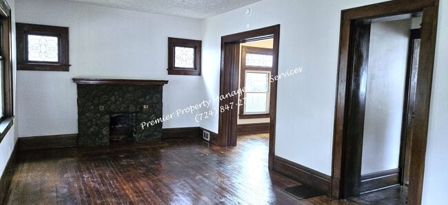 Building Photo - 180 Cedar Ave