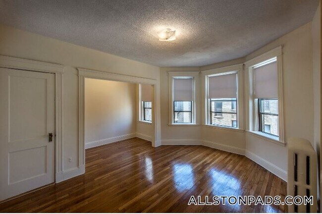 Foto del edificio - 1148 Commonwealth Ave