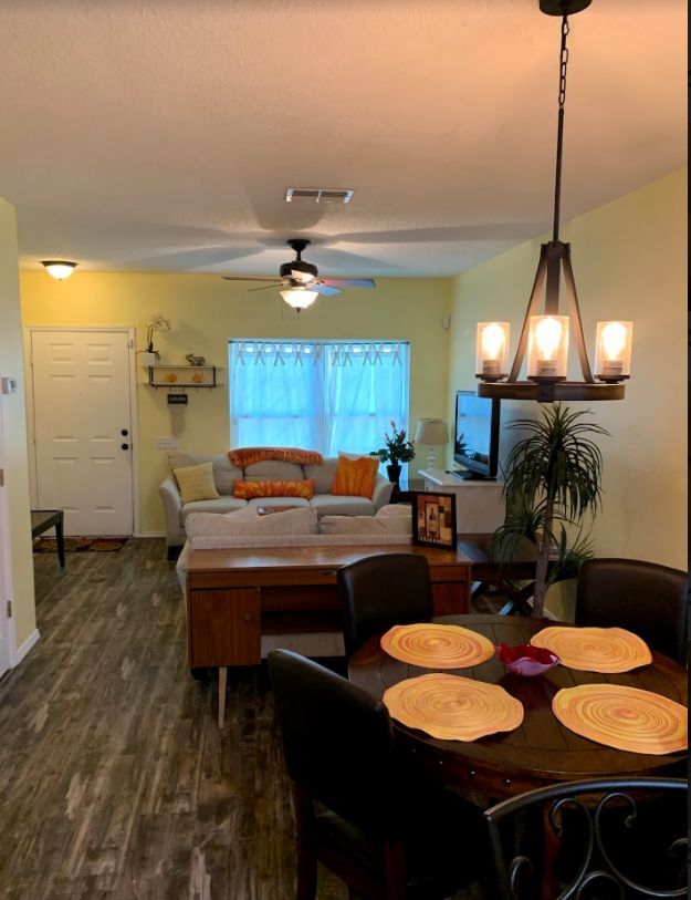 Building Photo - Beautiful Corner Unit Townhome Available Now