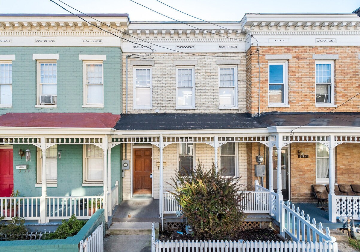 Foto principal - 623 St James St