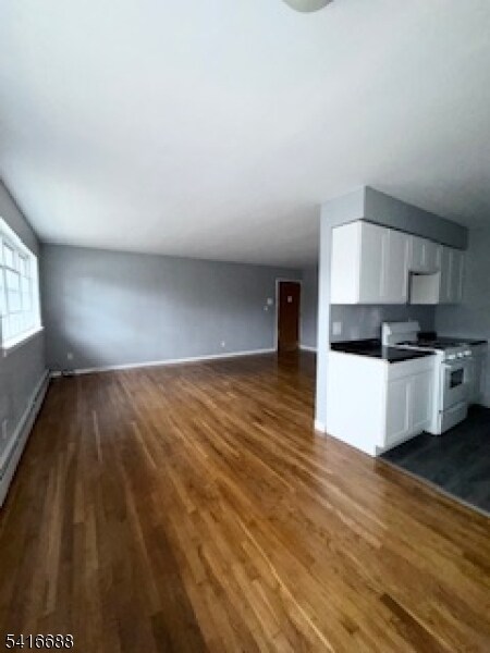 Foto del edificio - 117 W 3rd Ave