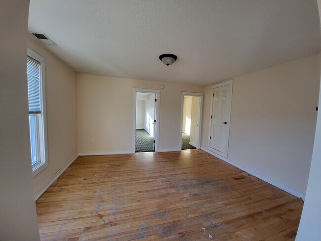 Building Photo - 3311 Pleasant Ave