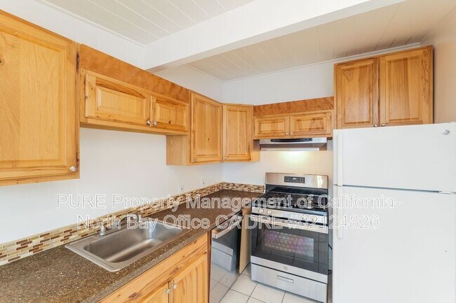 Foto del edificio - 166 Brush Creek Rd