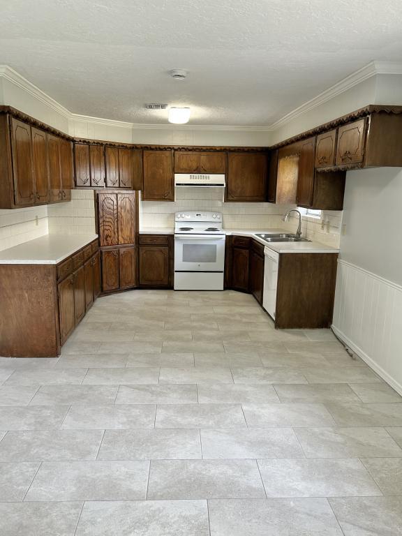 Foto del edificio - 424 N Webb Ave