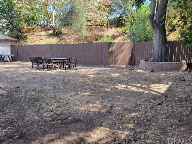 Building Photo - 3072 Maple Ave