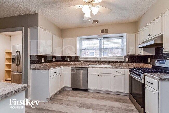 Foto del edificio - 1465 Wheaton St