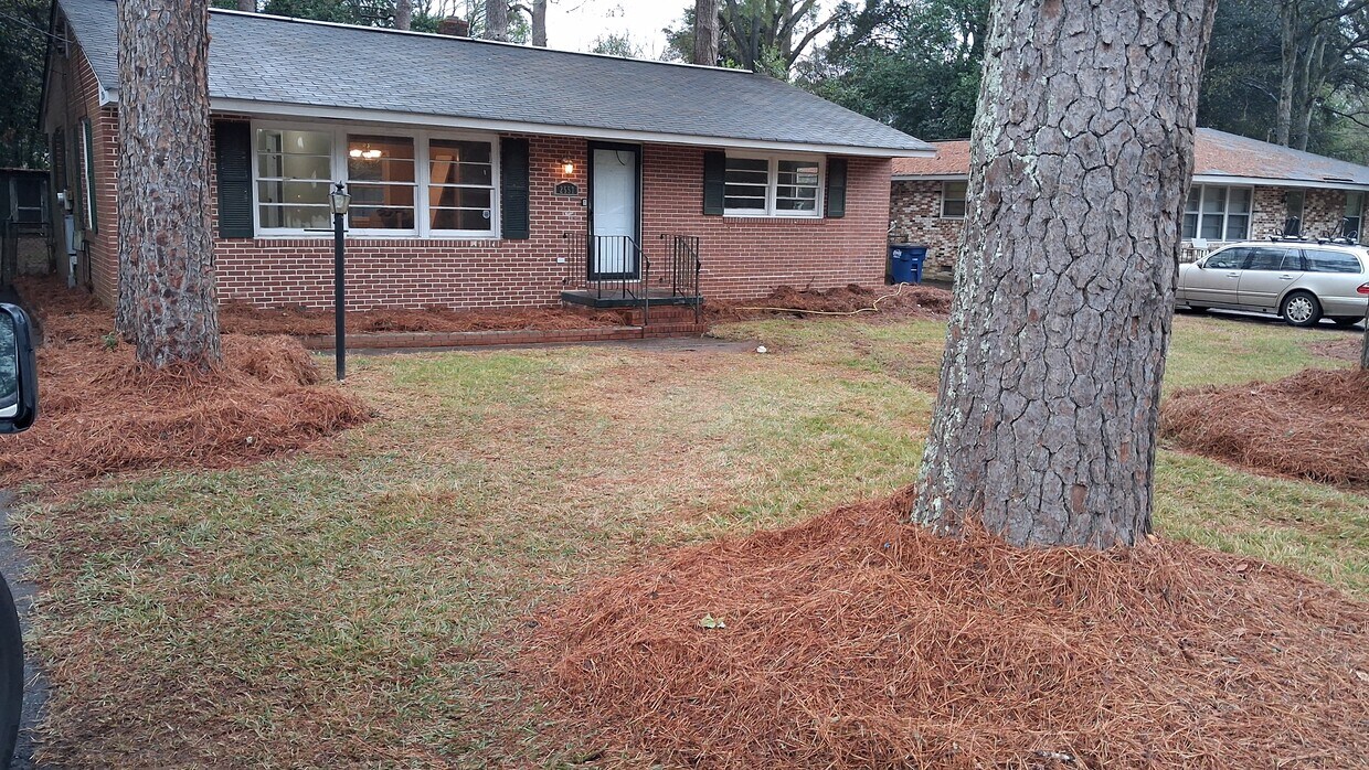 Foto del edificio - 2557 Delano Dr