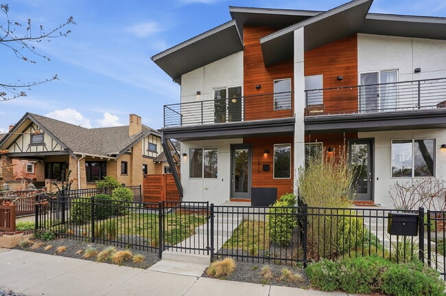 Building Photo - $3,840.95 - 3 Bed, 2.5 Bath Townhome In Denver with Central AC and Outdoor Space!
