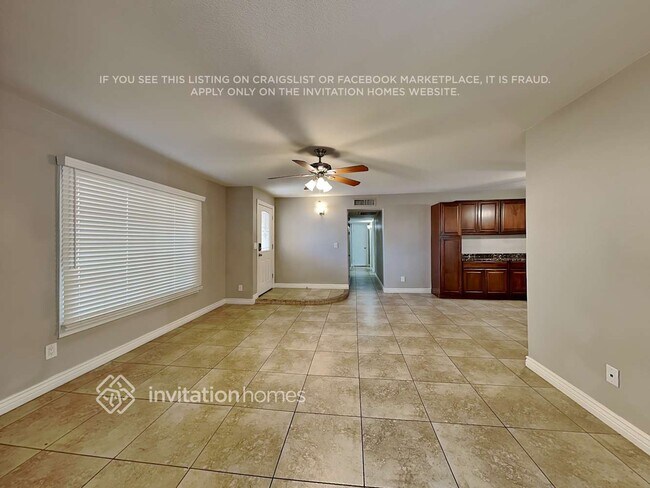 Building Photo - 4836 W Mercer Ln