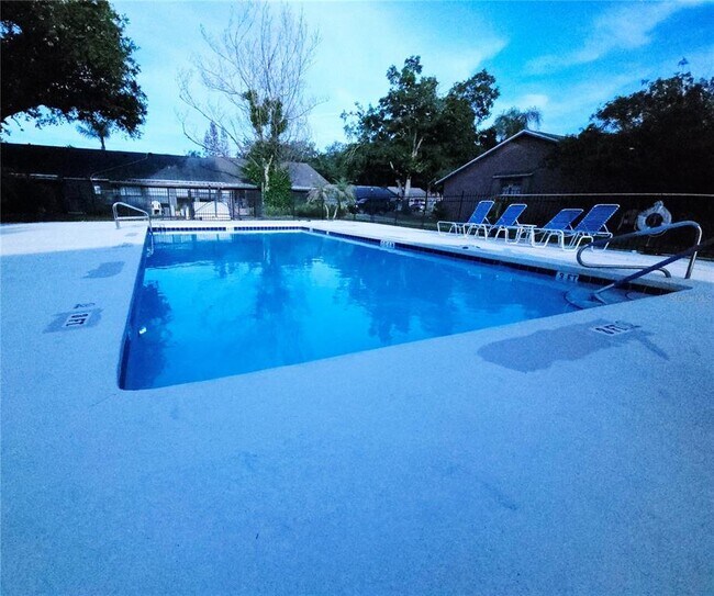 Foto del edificio - 2510 King Oak Cir